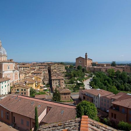 Residenza D'Epoca Palazzo Piccolomini Lägenhet Siena Exteriör bild