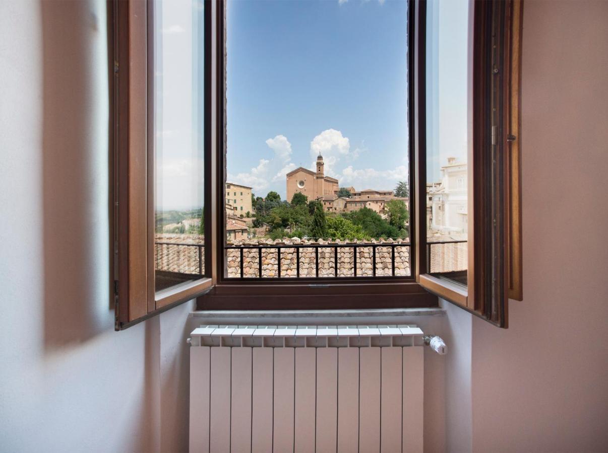 Residenza D'Epoca Palazzo Piccolomini Lägenhet Siena Exteriör bild