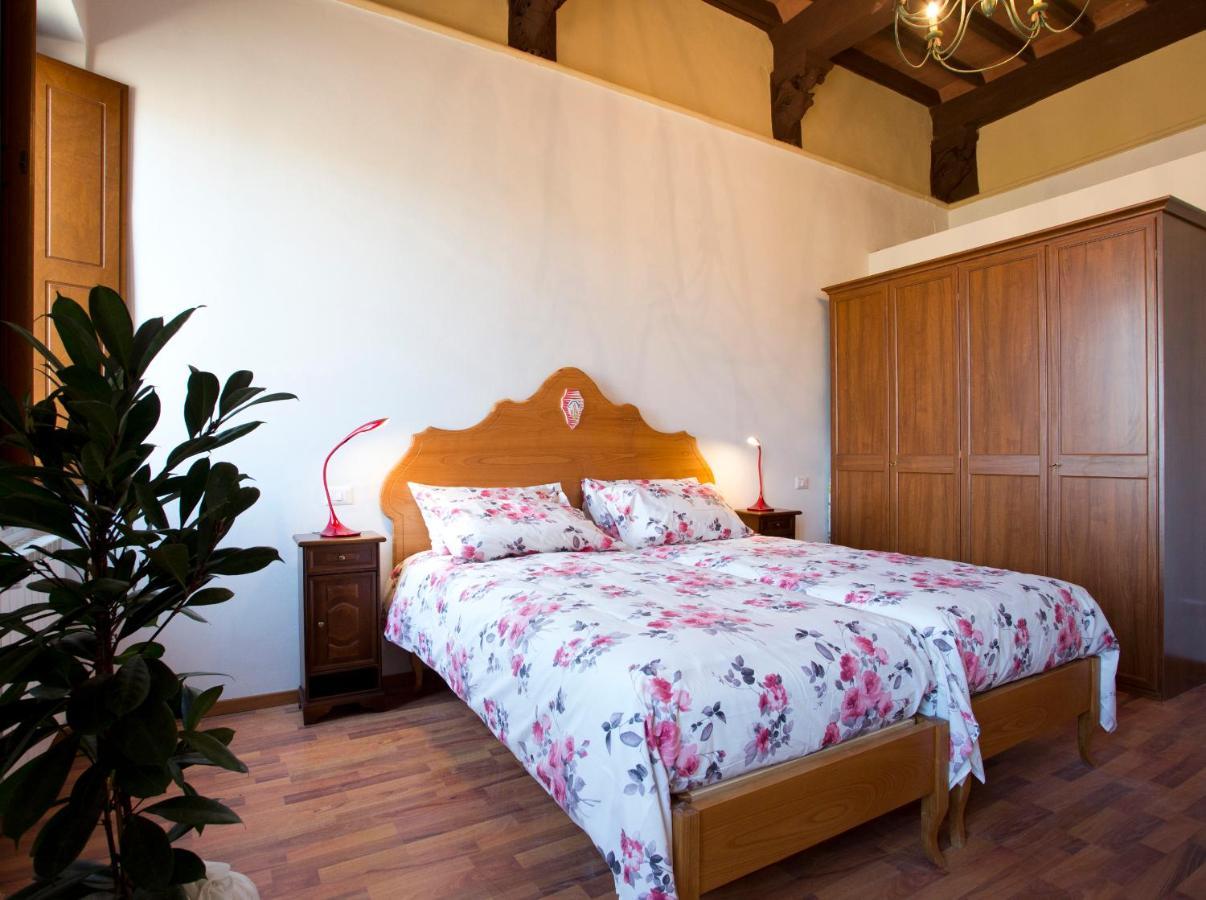 Residenza D'Epoca Palazzo Piccolomini Lägenhet Siena Exteriör bild