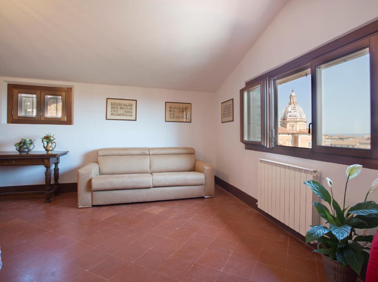 Residenza D'Epoca Palazzo Piccolomini Lägenhet Siena Exteriör bild
